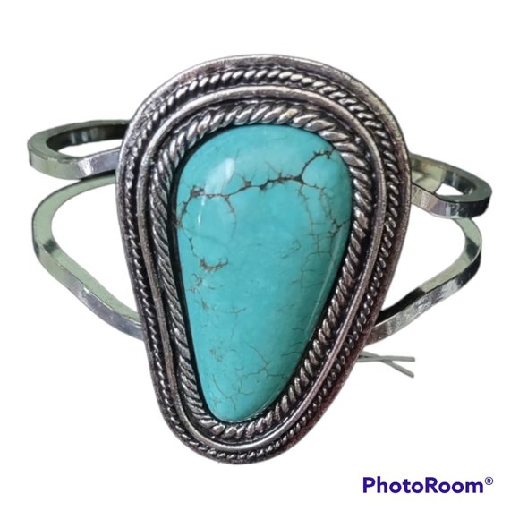 West & Co. Large Turquoise Stone Clip Bangle - Picture 1 of 2